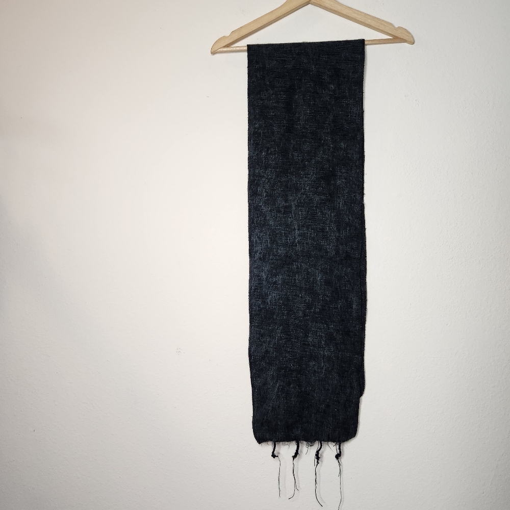 Zig Zag Collection Black 100% Wool Thin Scarf Tassels